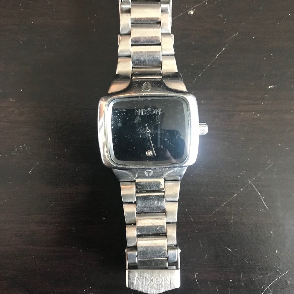 Nixon watch